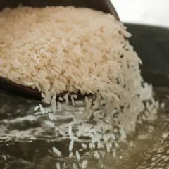 Jak ugotować ryż jak z chińskiej restauracji – sekrety idealnego smaku