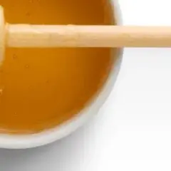 100 ml miodu ile to łyżek – proste przeliczenie dla każdego kucharza